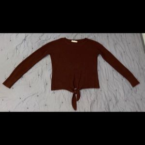 Thick maroon sweater